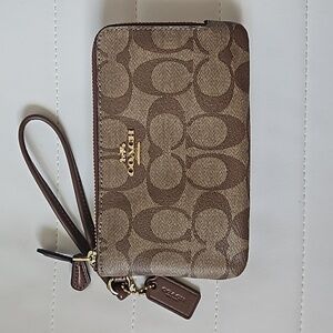 Coach brown wallet/wrist bag